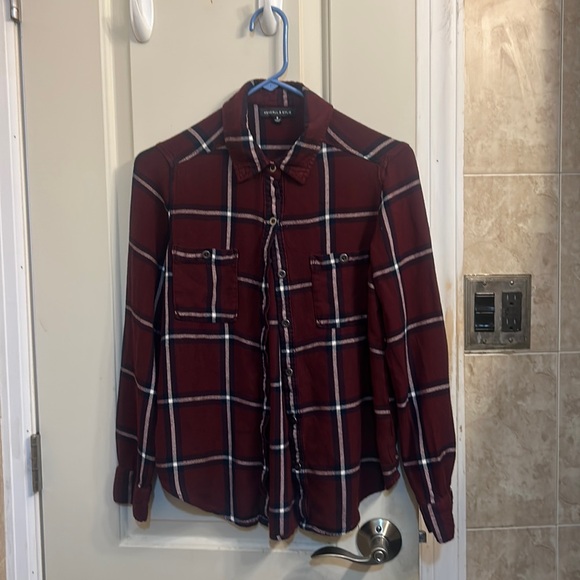 Kendall & Kylie Tops - Women’s size small button down flannel. Kendall & Kylie